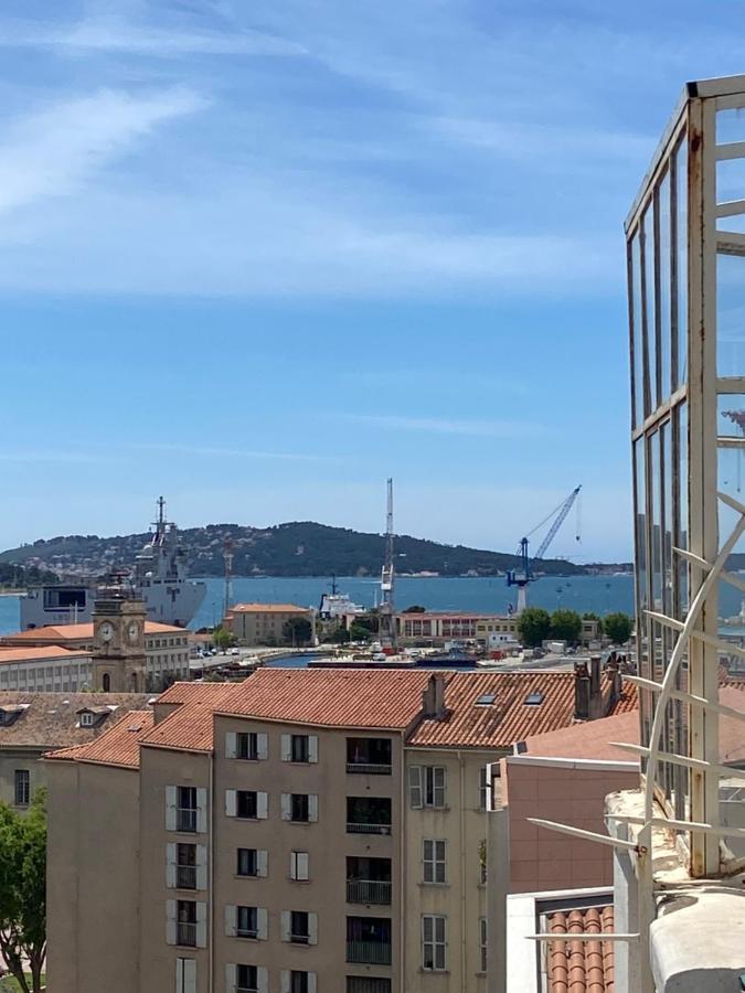 Les Terrasses, Charme Et Authenticite En Hyper Centre De Toulon, Ideal Pour Un Sejour Romantique Ou Une Escapade Urbaine Exterior foto